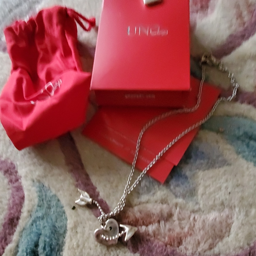Uno de 50 duo Necklace 9 inc firm rare no longer made